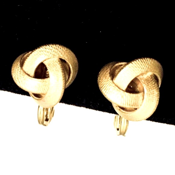 Monet Clip-On Vintage Style Matte Goldtone Knot Earrings - Picture 2 of 5